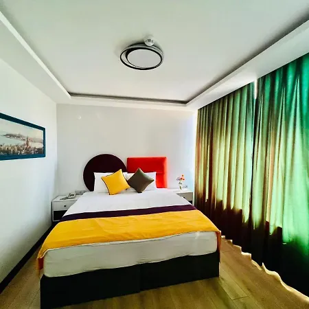 Apex Hotel