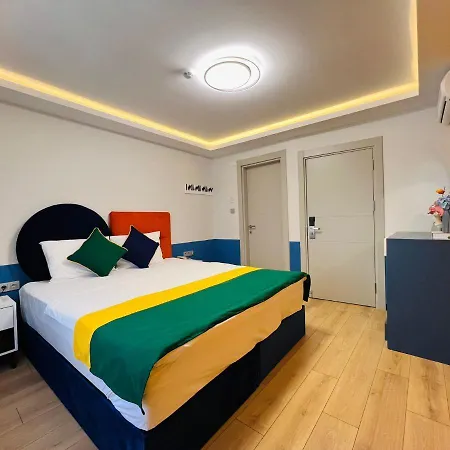 Apex Hotel 3*